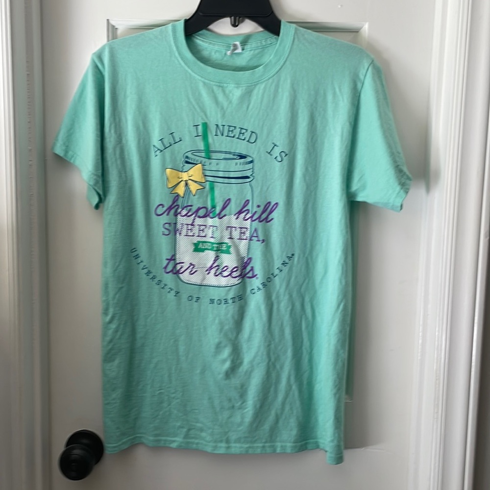 UNC Chapel Hill short sleeve - small - mint green - Tar Heels!
